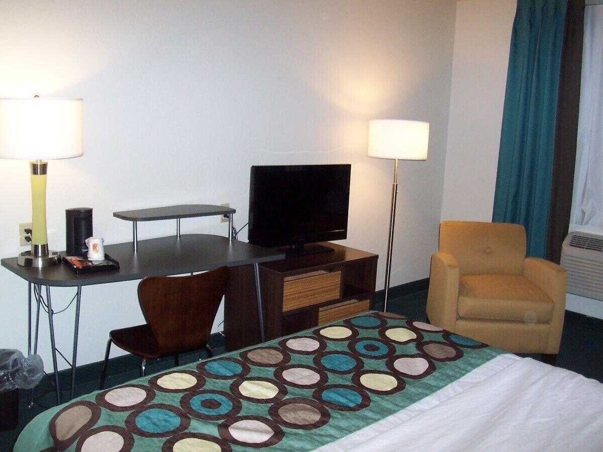 מלון Super 8 By Wyndham Ionia Mi מראה חיצוני תמונה