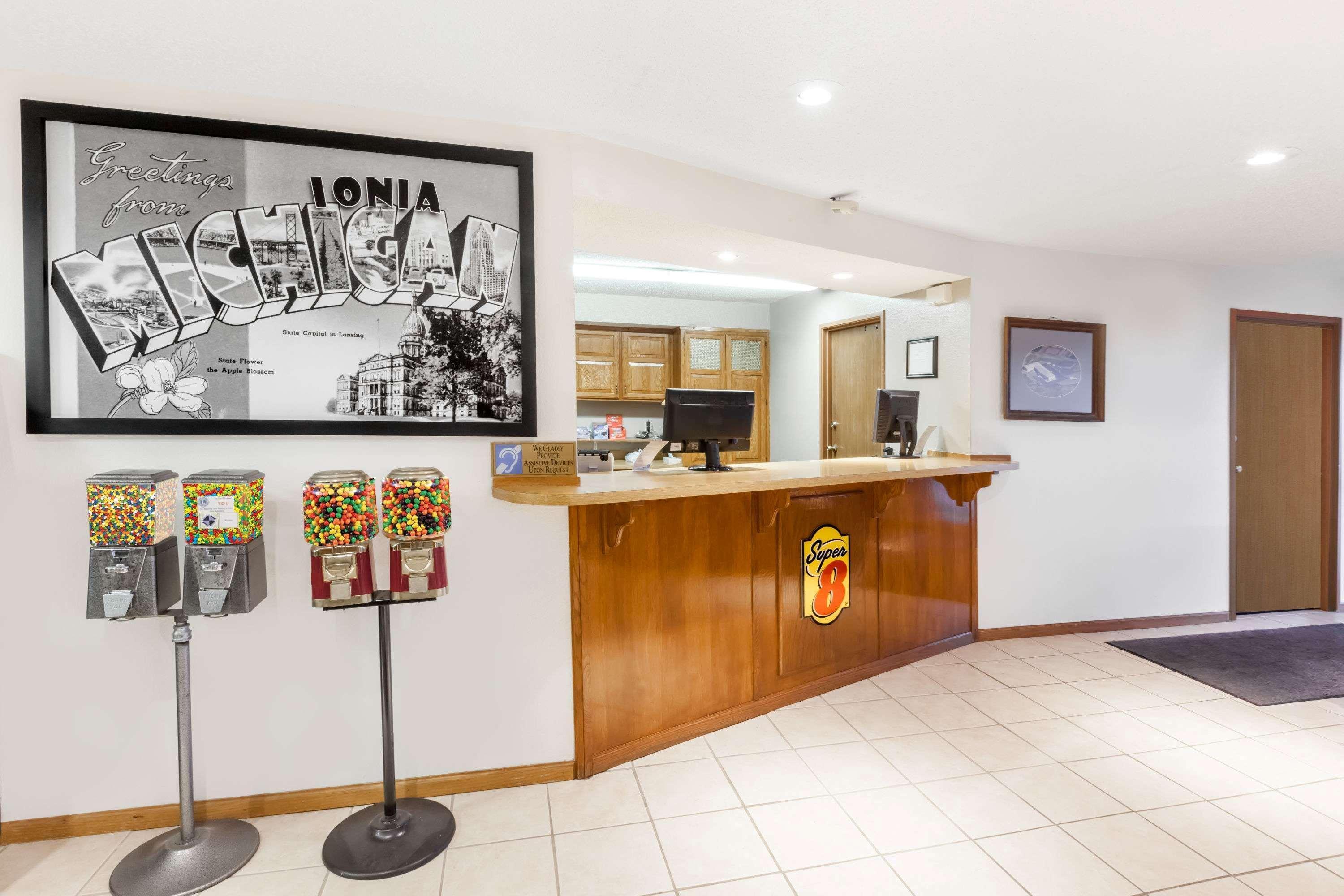 מלון Super 8 By Wyndham Ionia Mi מראה חיצוני תמונה