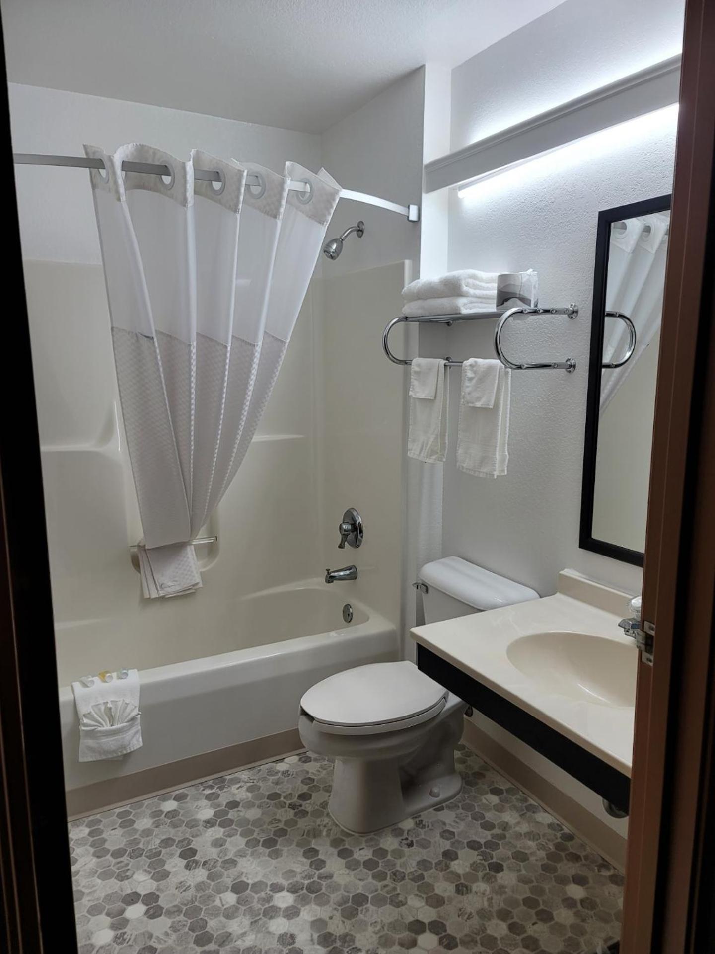 מלון Super 8 By Wyndham Ionia Mi מראה חיצוני תמונה